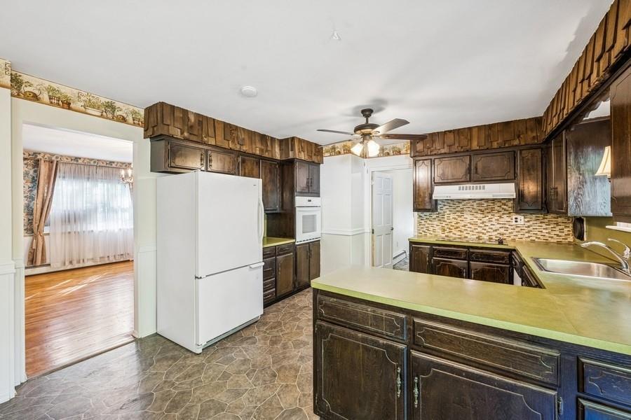 Single Family Oak Hill  Suffolk County, NY 11754, MLS-860225-16