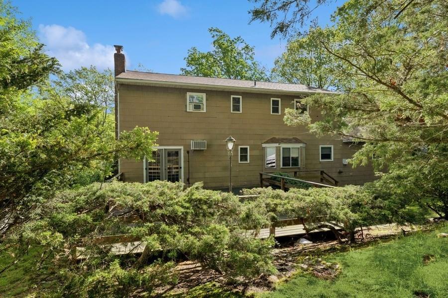 Single Family Oak Hill  Suffolk County, NY 11754, MLS-860225-33