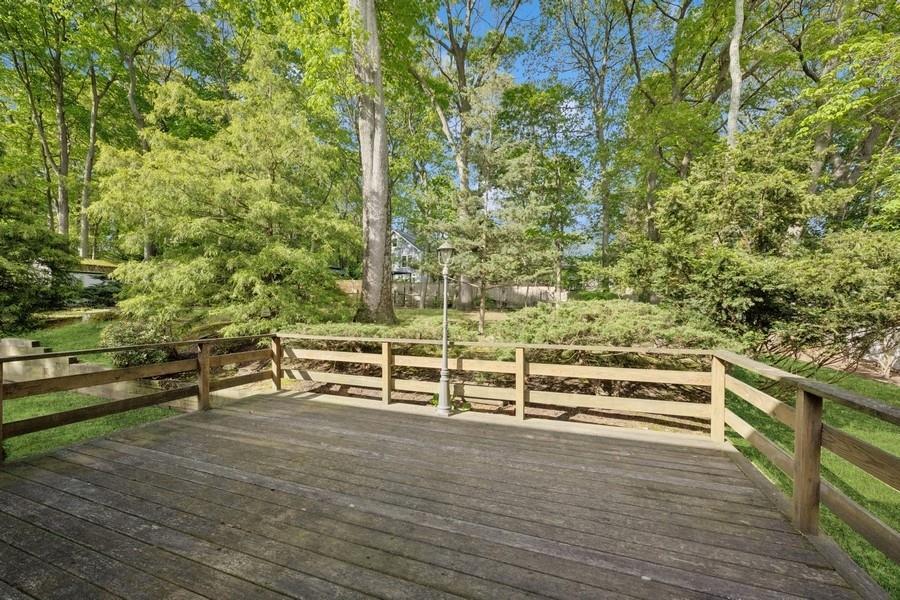 Single Family Oak Hill  Suffolk County, NY 11754, MLS-860225-34