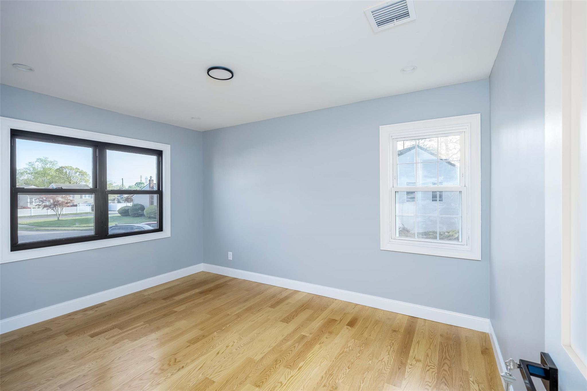 Single Family Bradford  Nassau County, NY 11714, MLS-860243-13