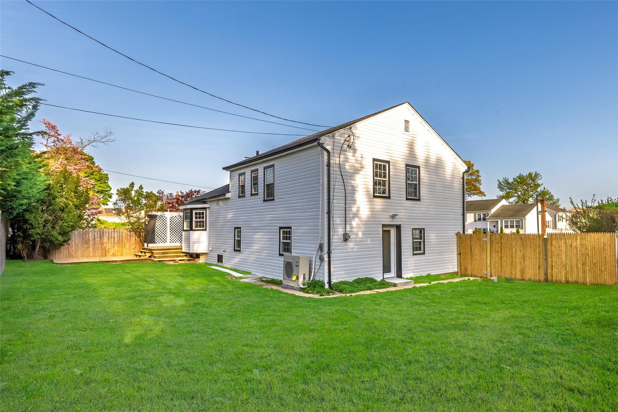 Single Family Bradford  Nassau County, NY 11714, MLS-860243-23