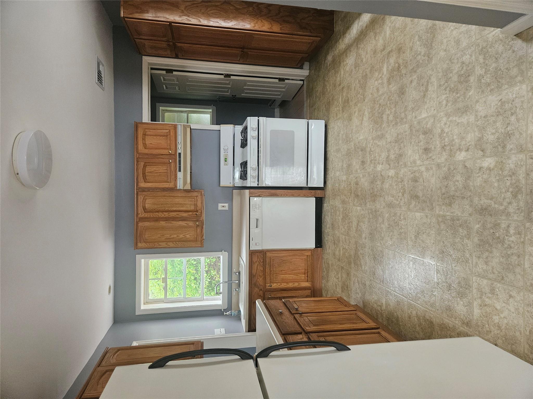Single Family Speedling  Westchester County, NY 10703, MLS-860246-10