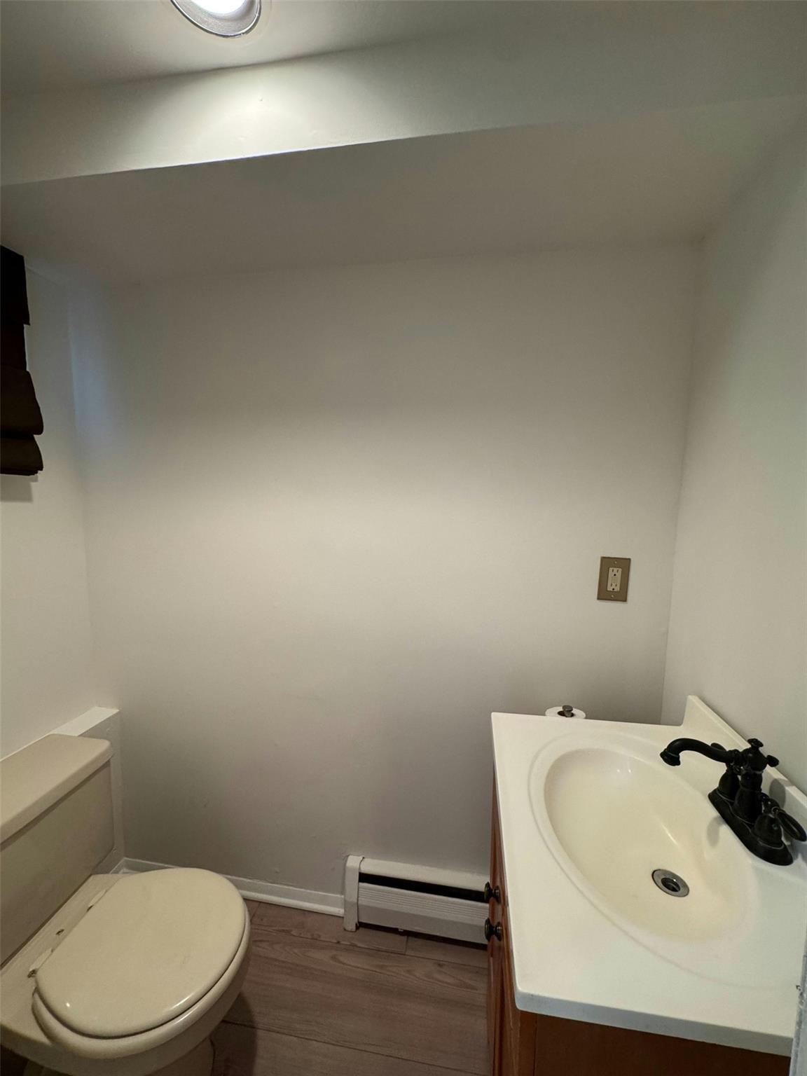 Single Family Harvard  Suffolk County, NY 11725, MLS-860250-28