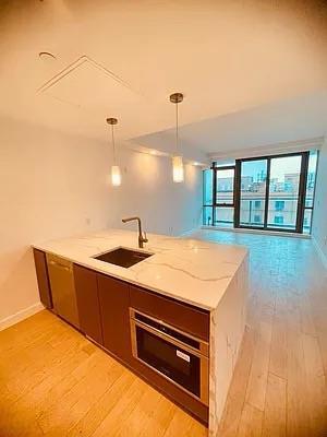 Condo 35th  Queens, NY 11354, MLS-860256-24