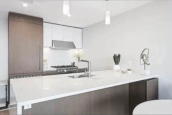 Condo 35th  Queens, NY 11354, MLS-860256-5