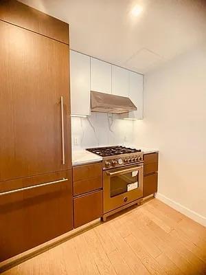 Condo 35th  Queens, NY 11354, MLS-860256-9