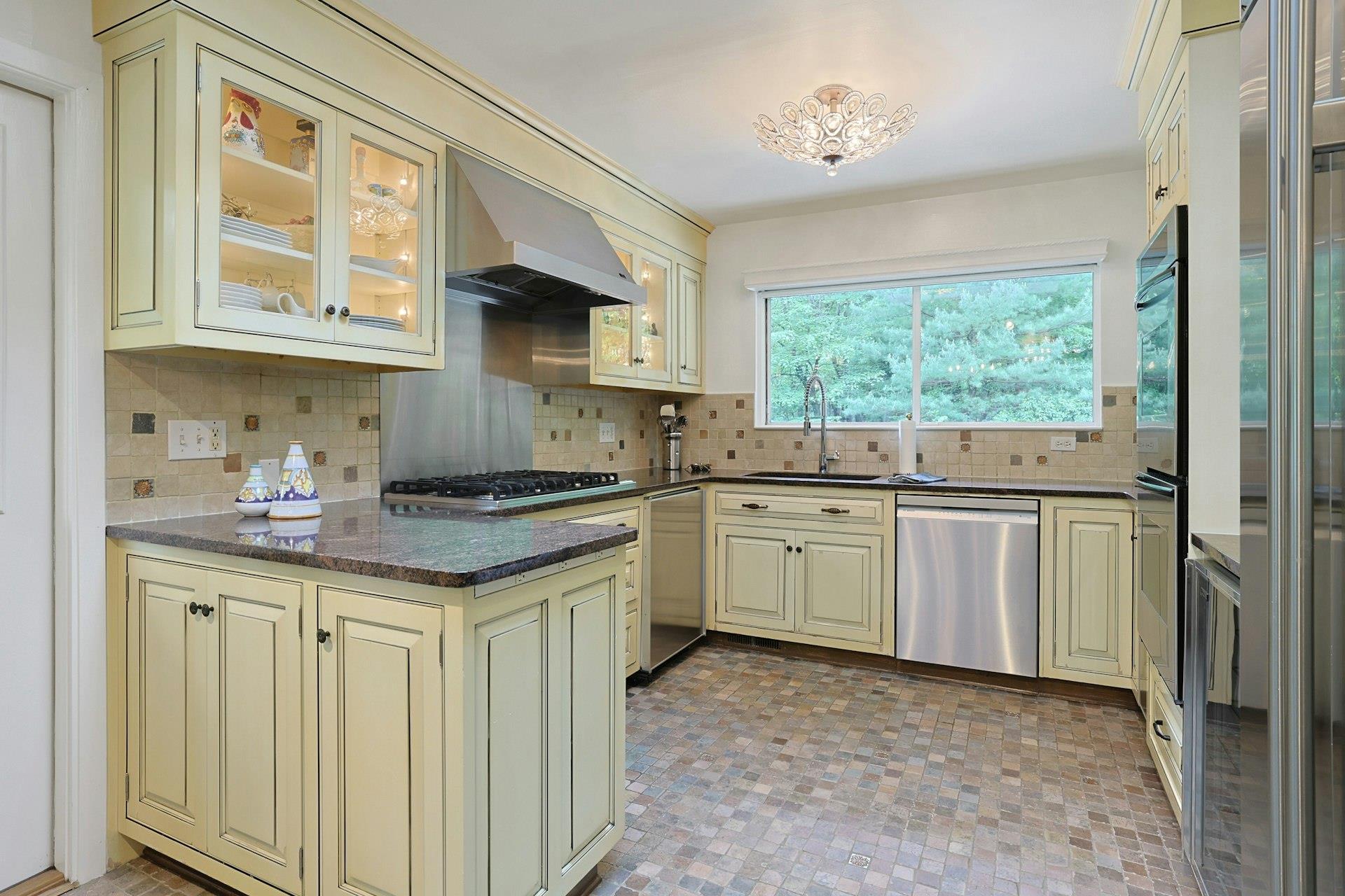 Single Family Wagon Wheel  Rockland County, NY 10956, MLS-860275-11