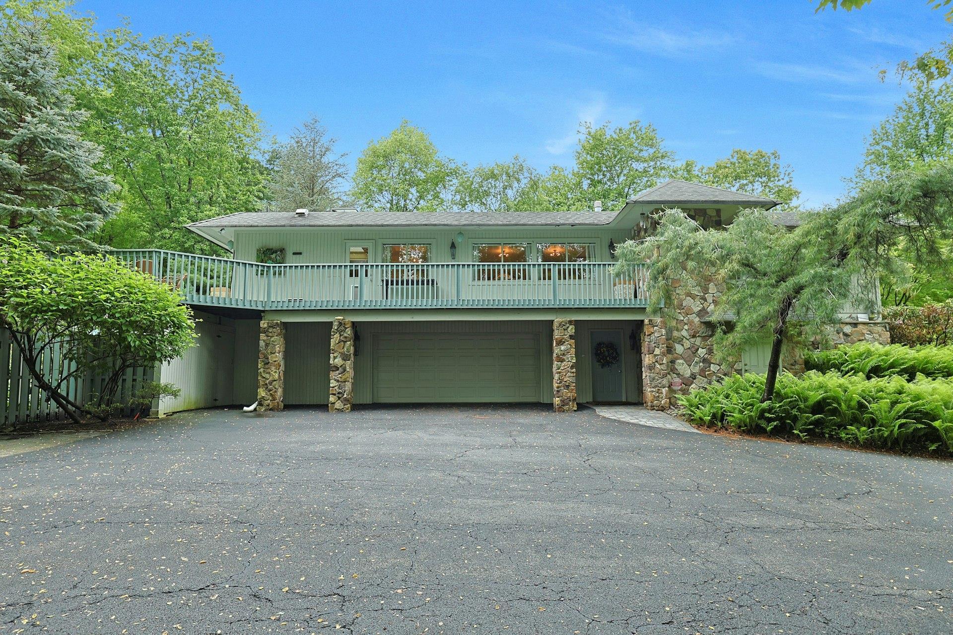 Single Family Wagon Wheel  Rockland County, NY 10956, MLS-860275-45