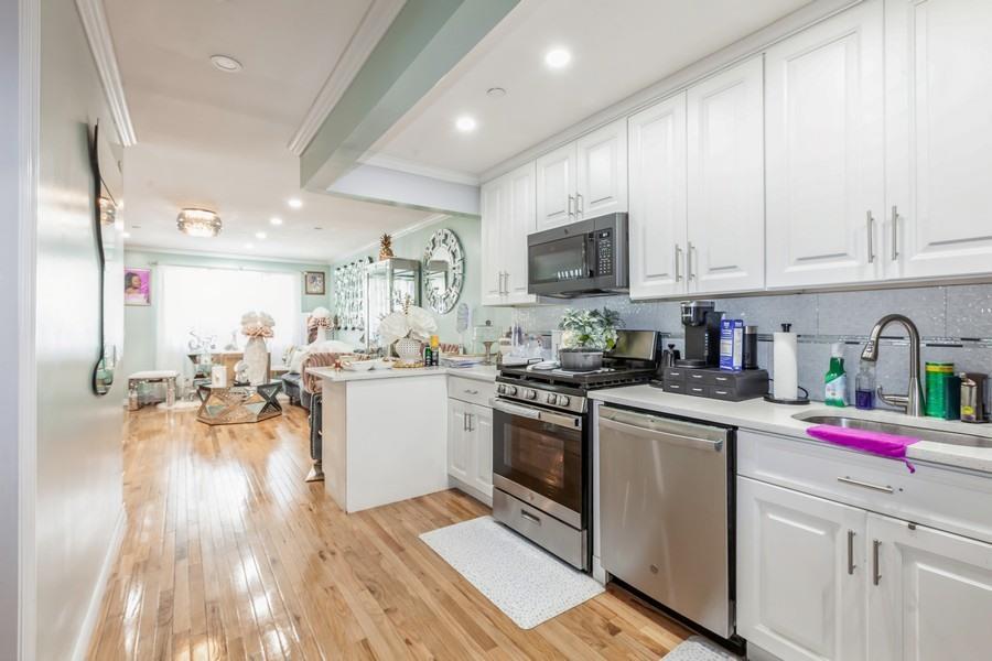 Single Family 145th Avenue  Queens, NY 11413, MLS-860276-2