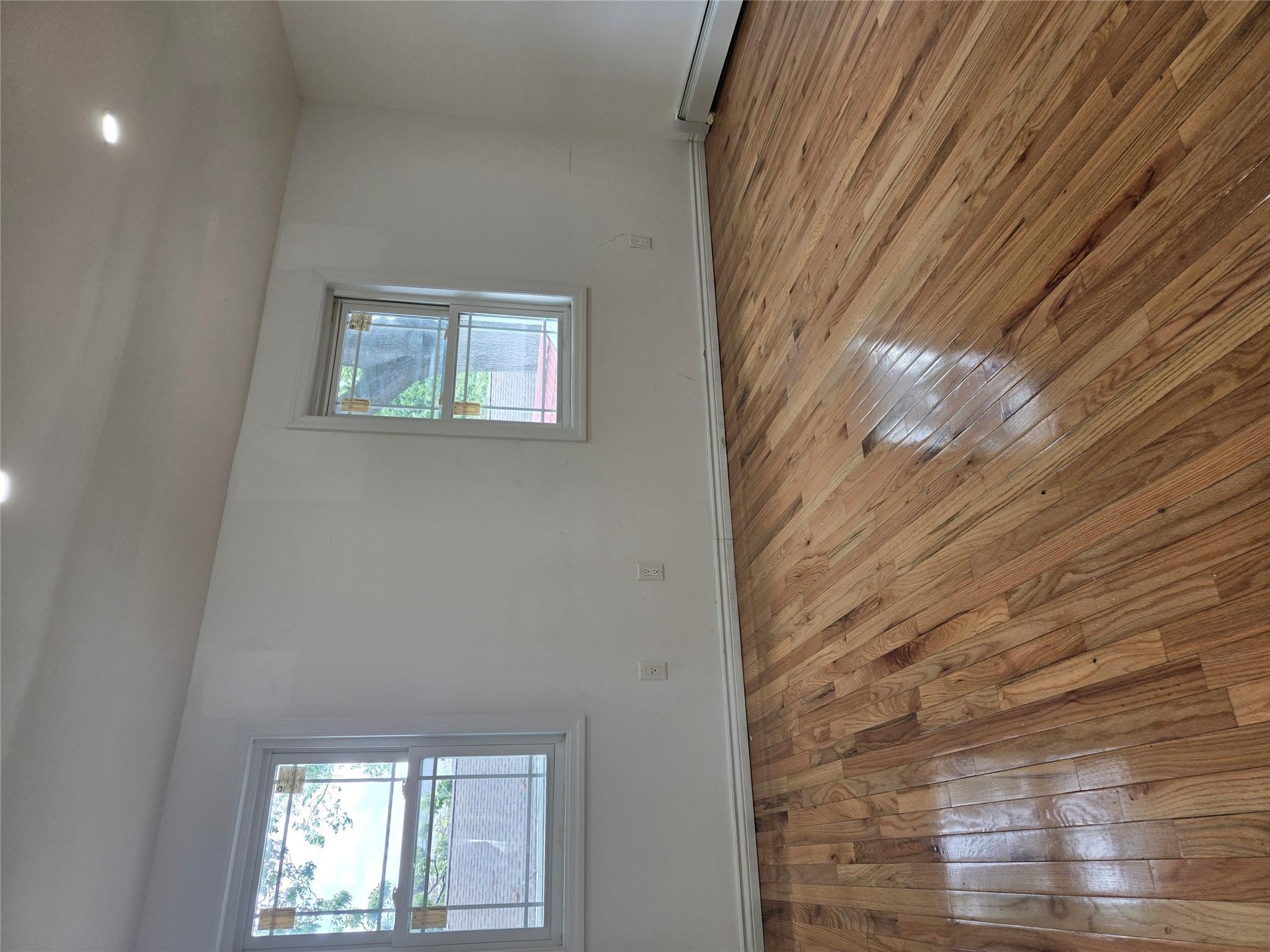 Single Family 145th Avenue  Queens, NY 11413, MLS-860276-25