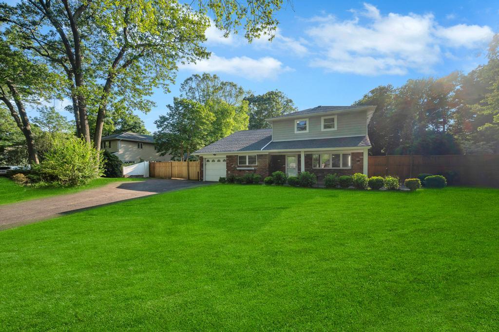 Single Family Gildare  Suffolk County, NY 11731, MLS-860289-2