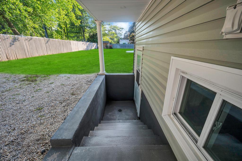 Single Family Gildare  Suffolk County, NY 11731, MLS-860289-7