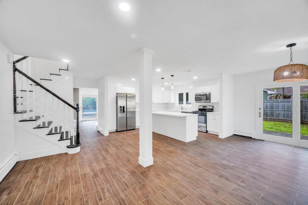 Single Family Gildare  Suffolk County, NY 11731, MLS-860289-8