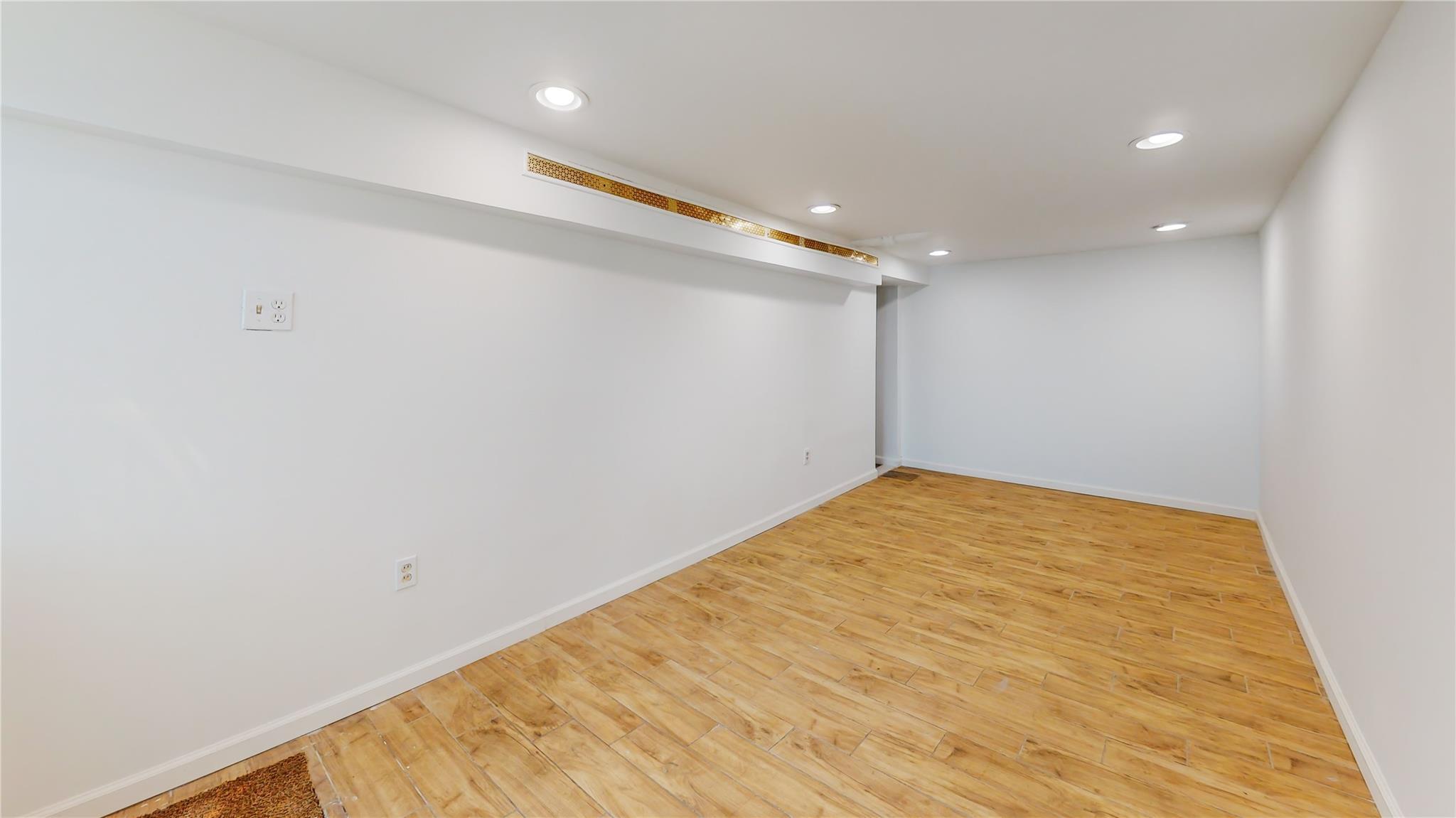 Single Family 54 Ave  Queens, NY 11378, MLS-860290-12