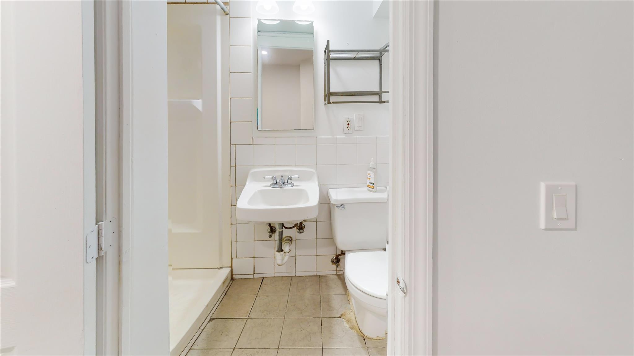 Single Family 54 Ave  Queens, NY 11378, MLS-860290-15