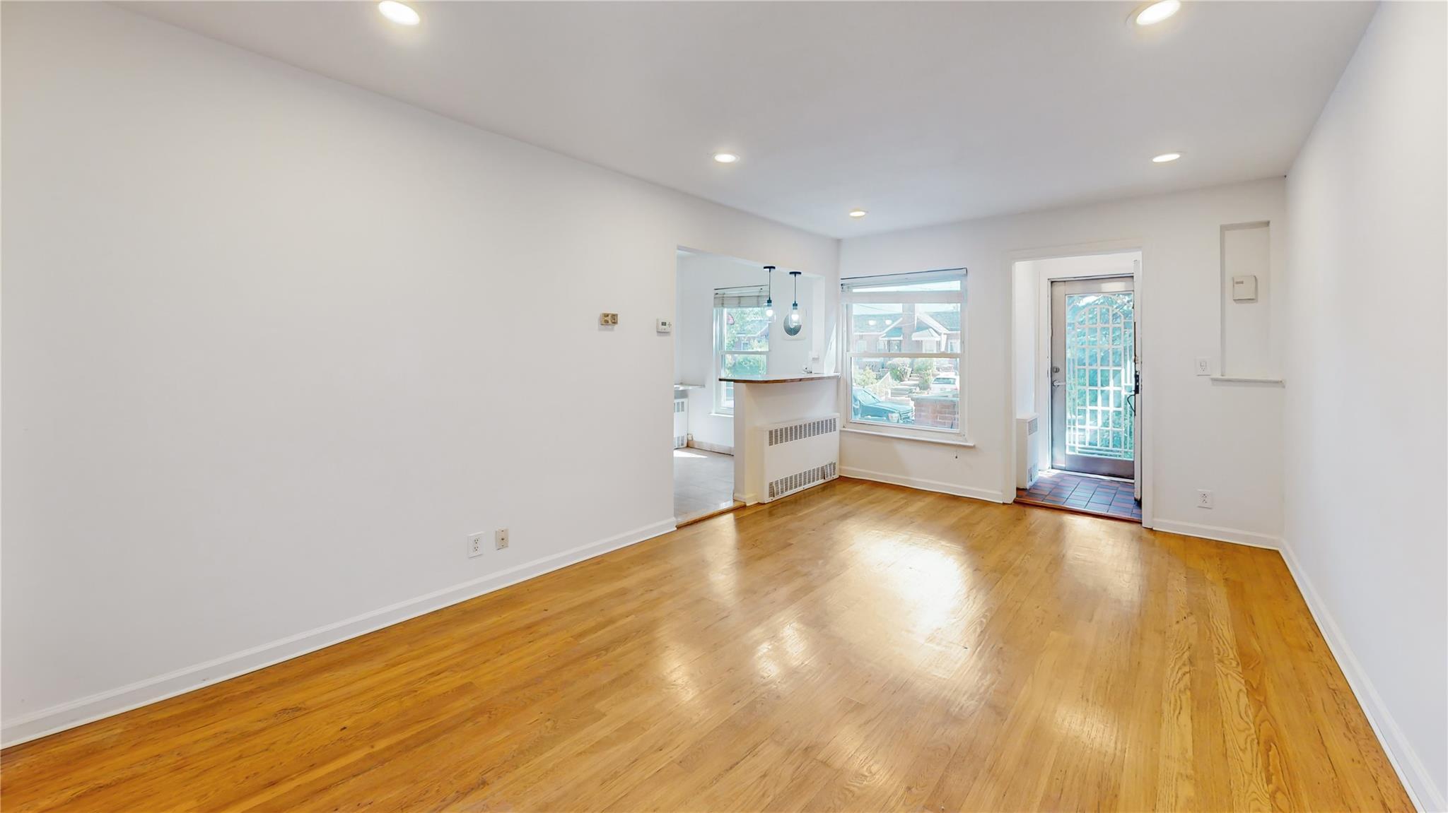 Single Family 54 Ave  Queens, NY 11378, MLS-860290-5