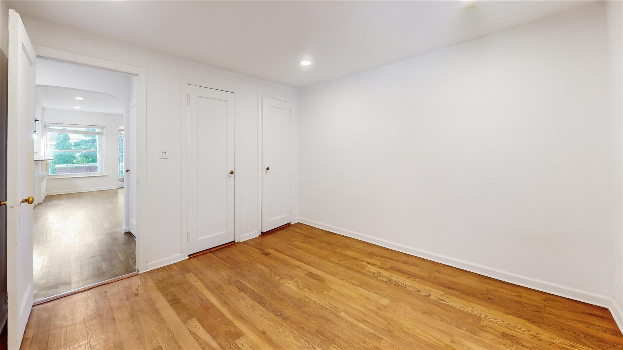 Single Family 54 Ave  Queens, NY 11378, MLS-860290-8