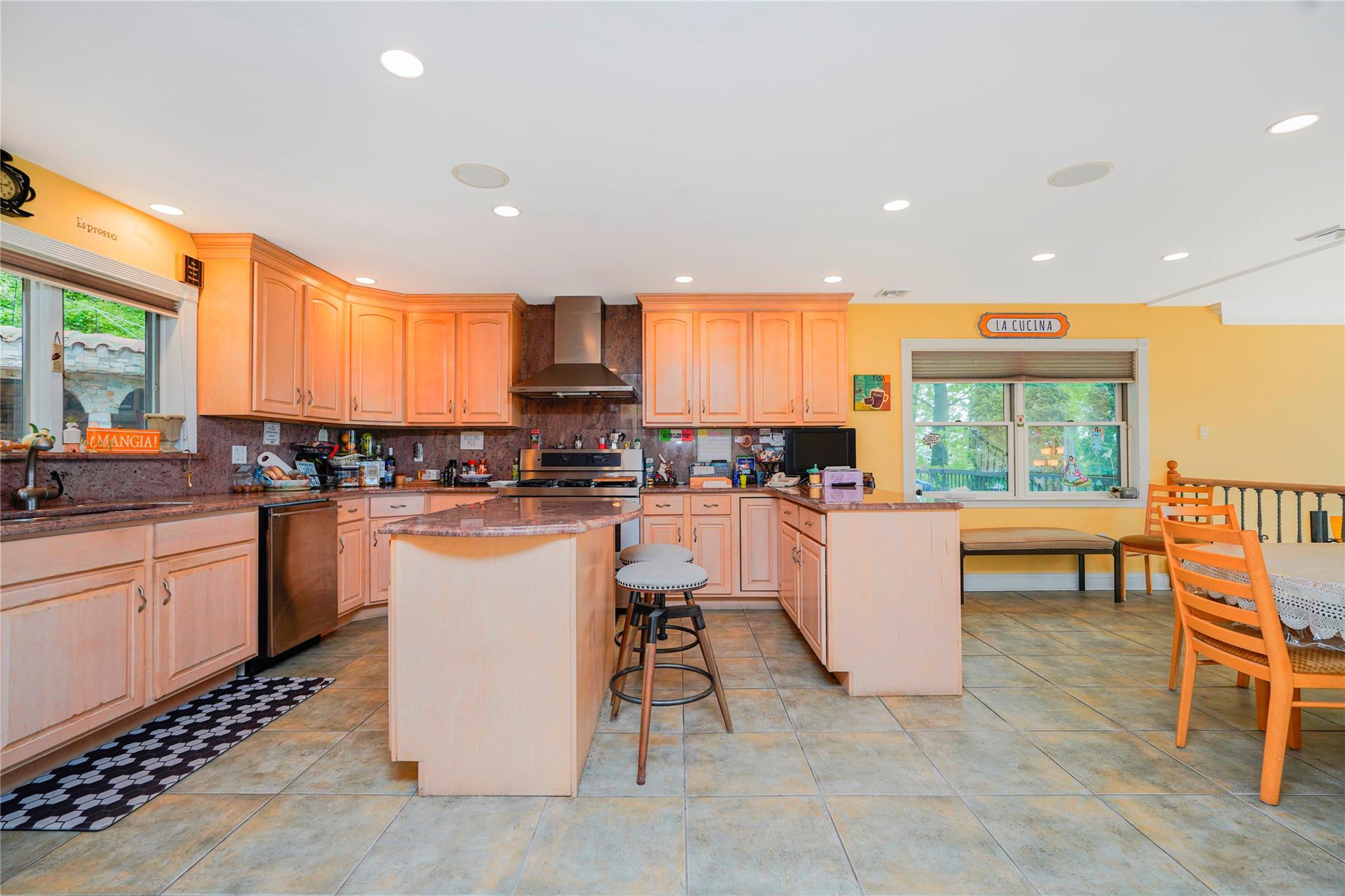 Single Family Diana  Staten Island, NY 10304, MLS-860295-10