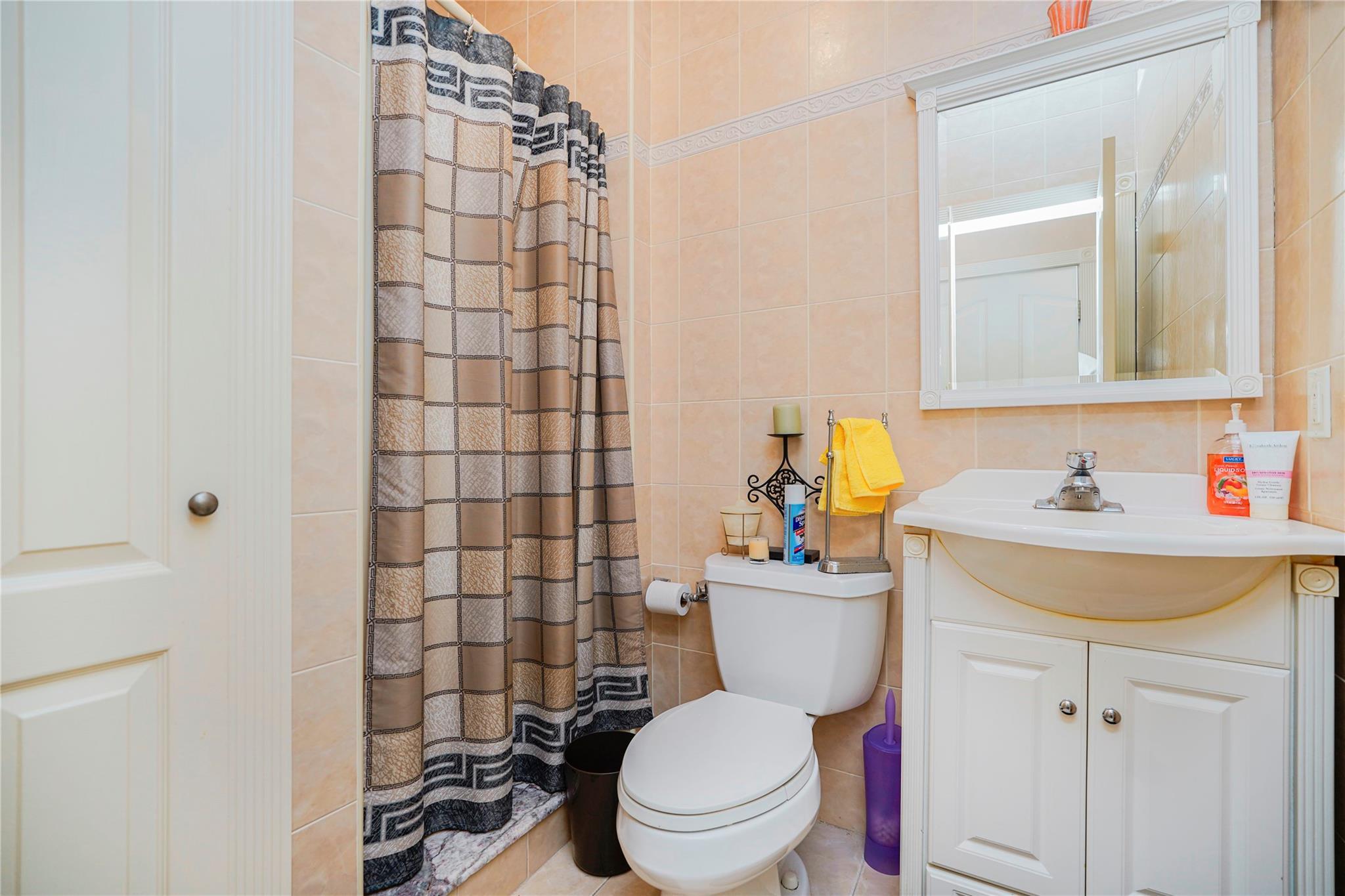 Single Family Diana  Staten Island, NY 10304, MLS-860295-31