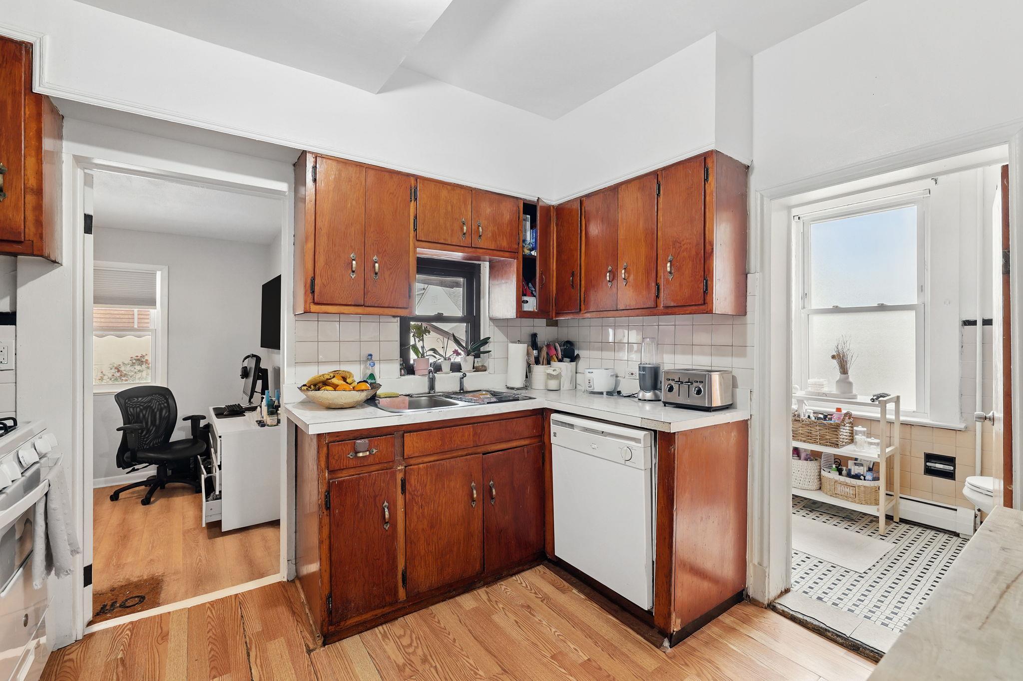 Single Family Longview  Westchester County, NY 10605, MLS-860303-15
