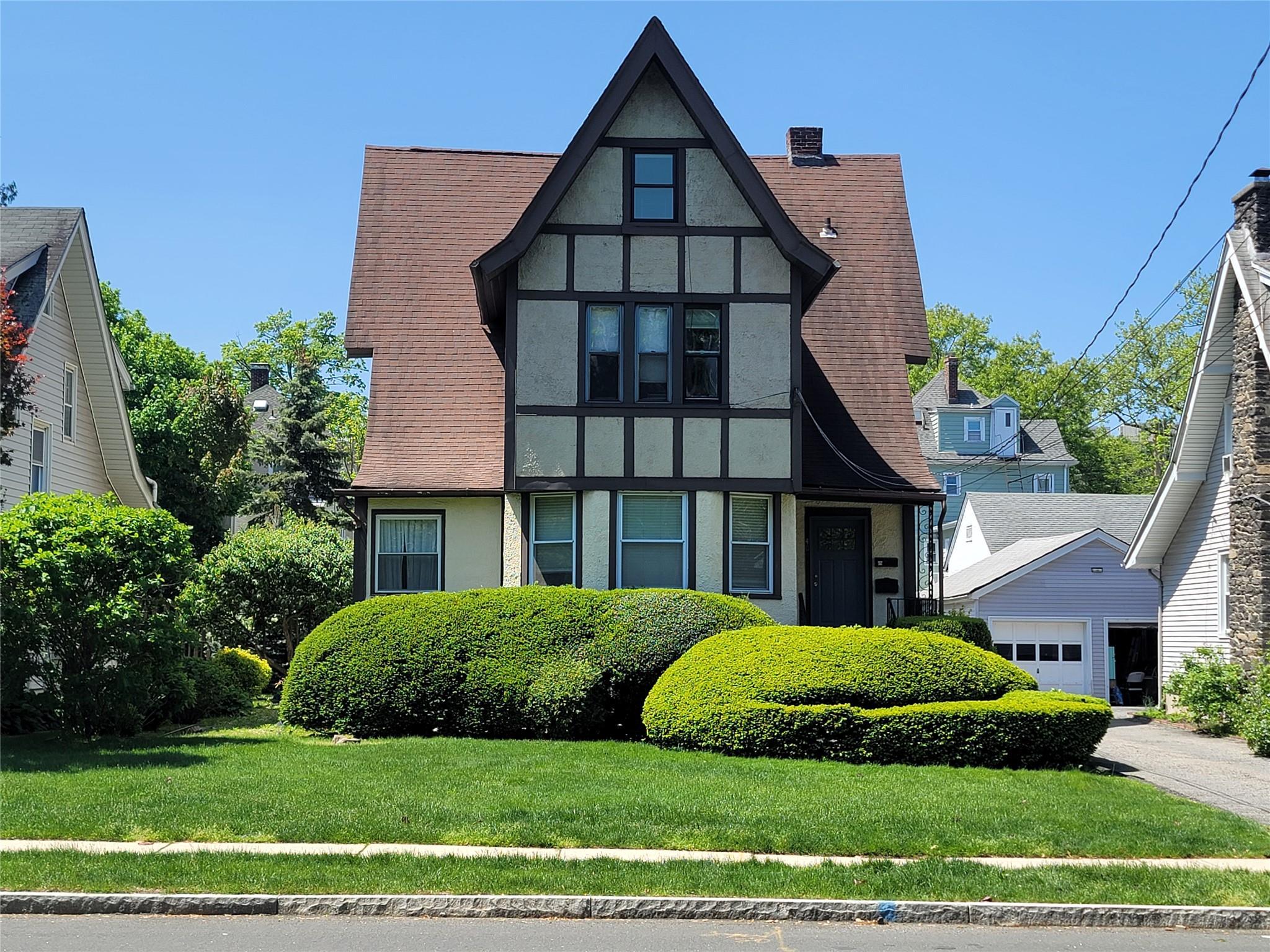Single Family Longview  Westchester County, NY 10605, MLS-860303-3