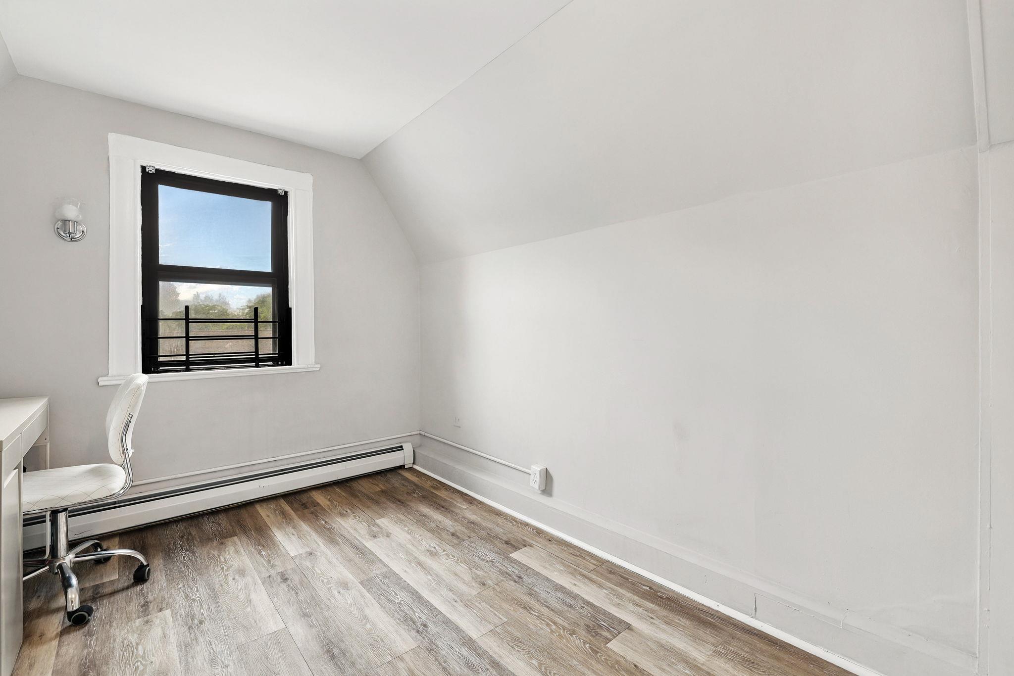 Single Family Longview  Westchester County, NY 10605, MLS-860303-35