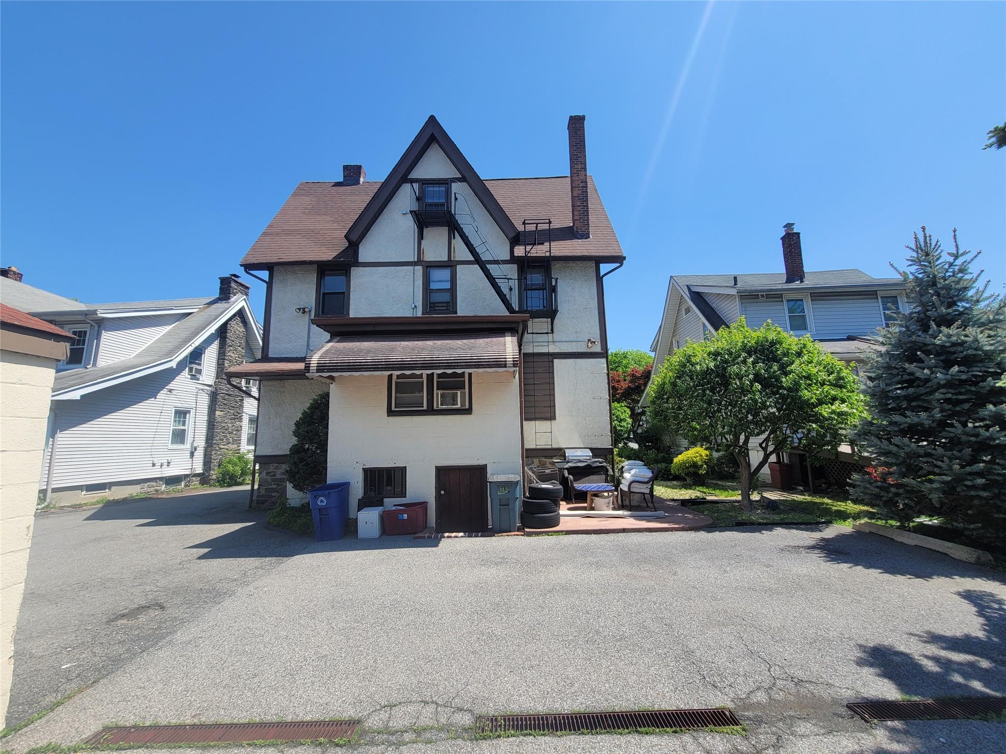 Single Family Longview  Westchester County, NY 10605, MLS-860303-5