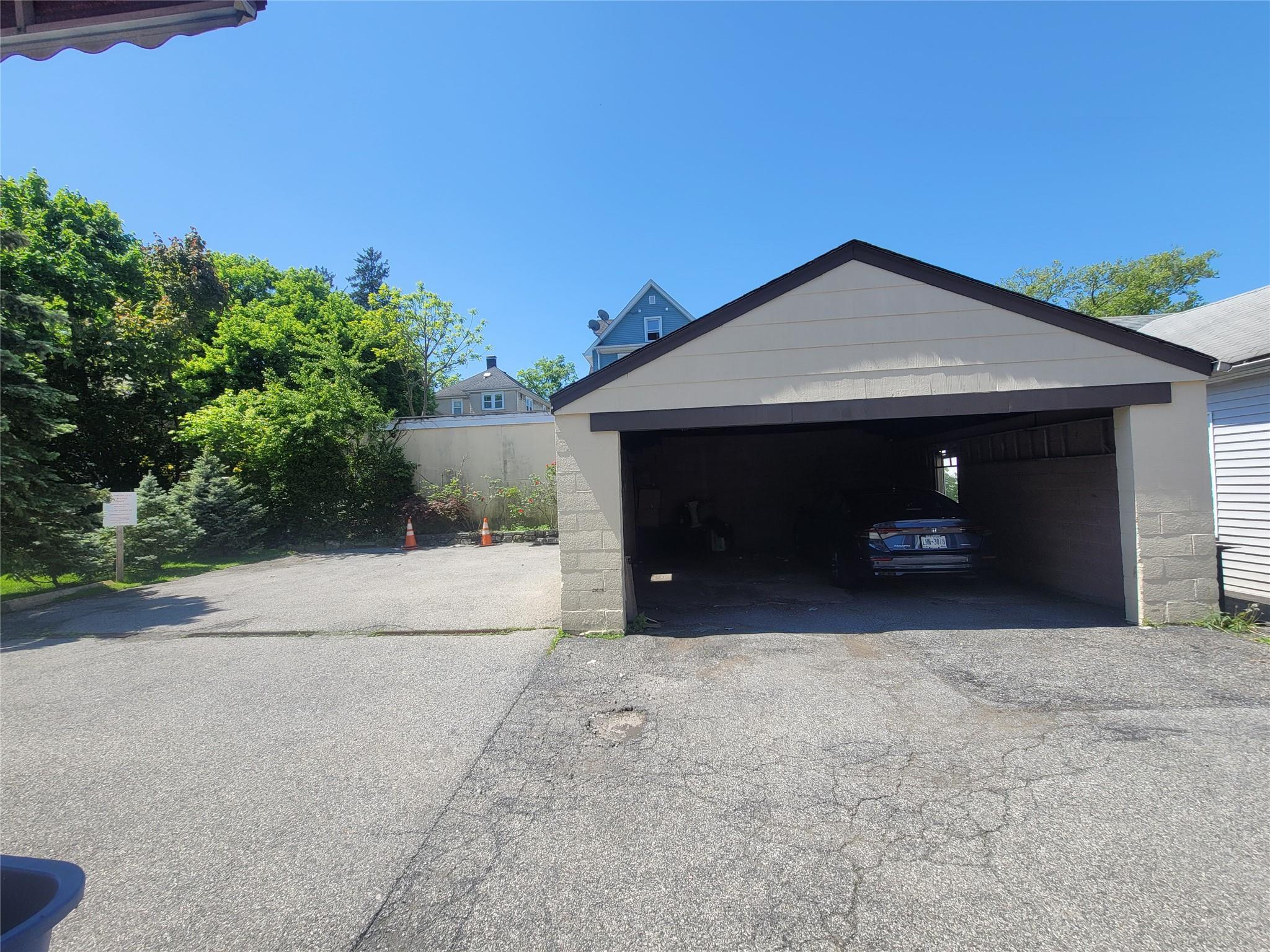 Single Family Longview  Westchester County, NY 10605, MLS-860303-6