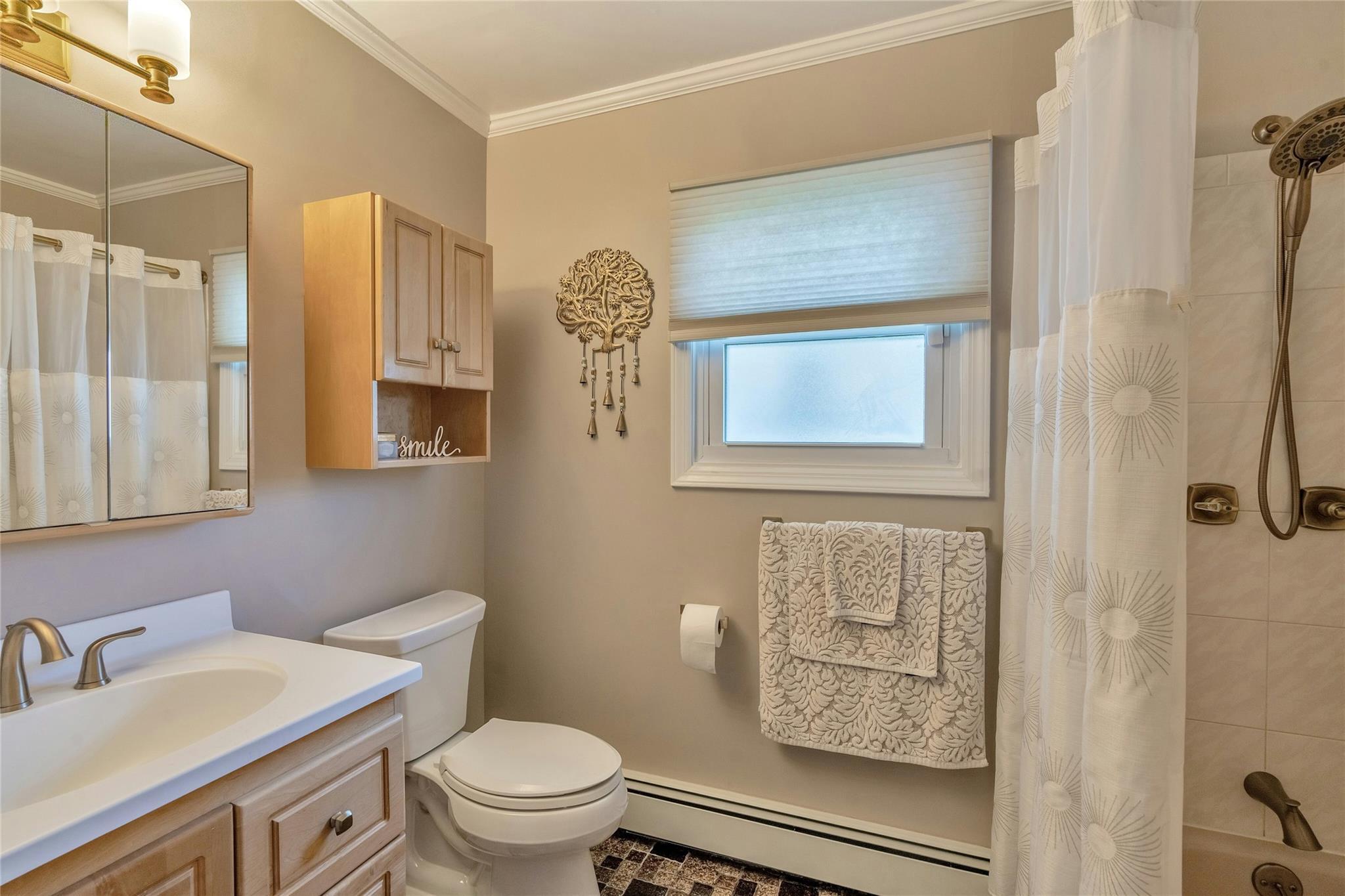 Single Family Argyle  Nassau County, NY 11758, MLS-860307-13