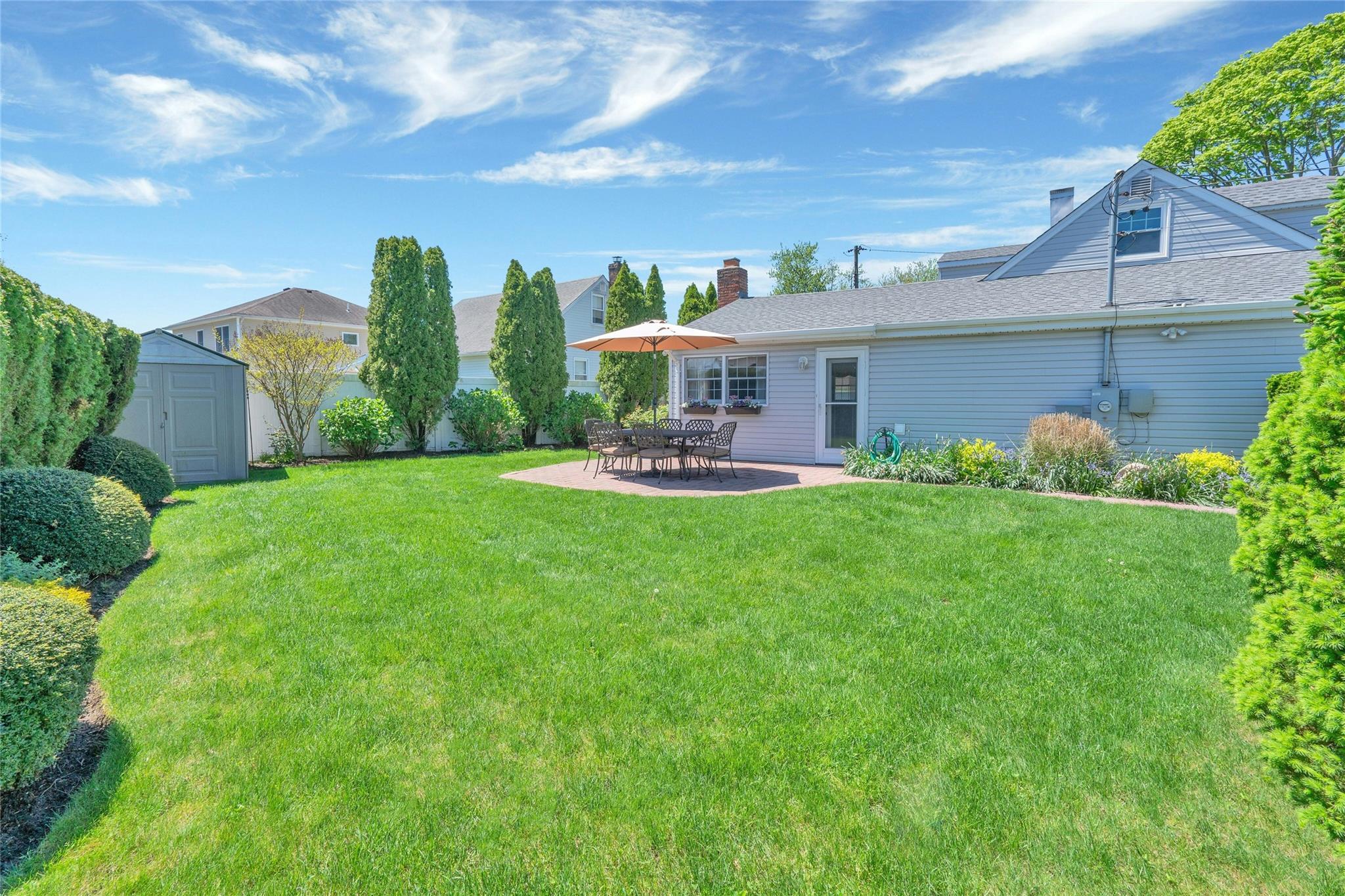 Single Family Argyle  Nassau County, NY 11758, MLS-860307-20