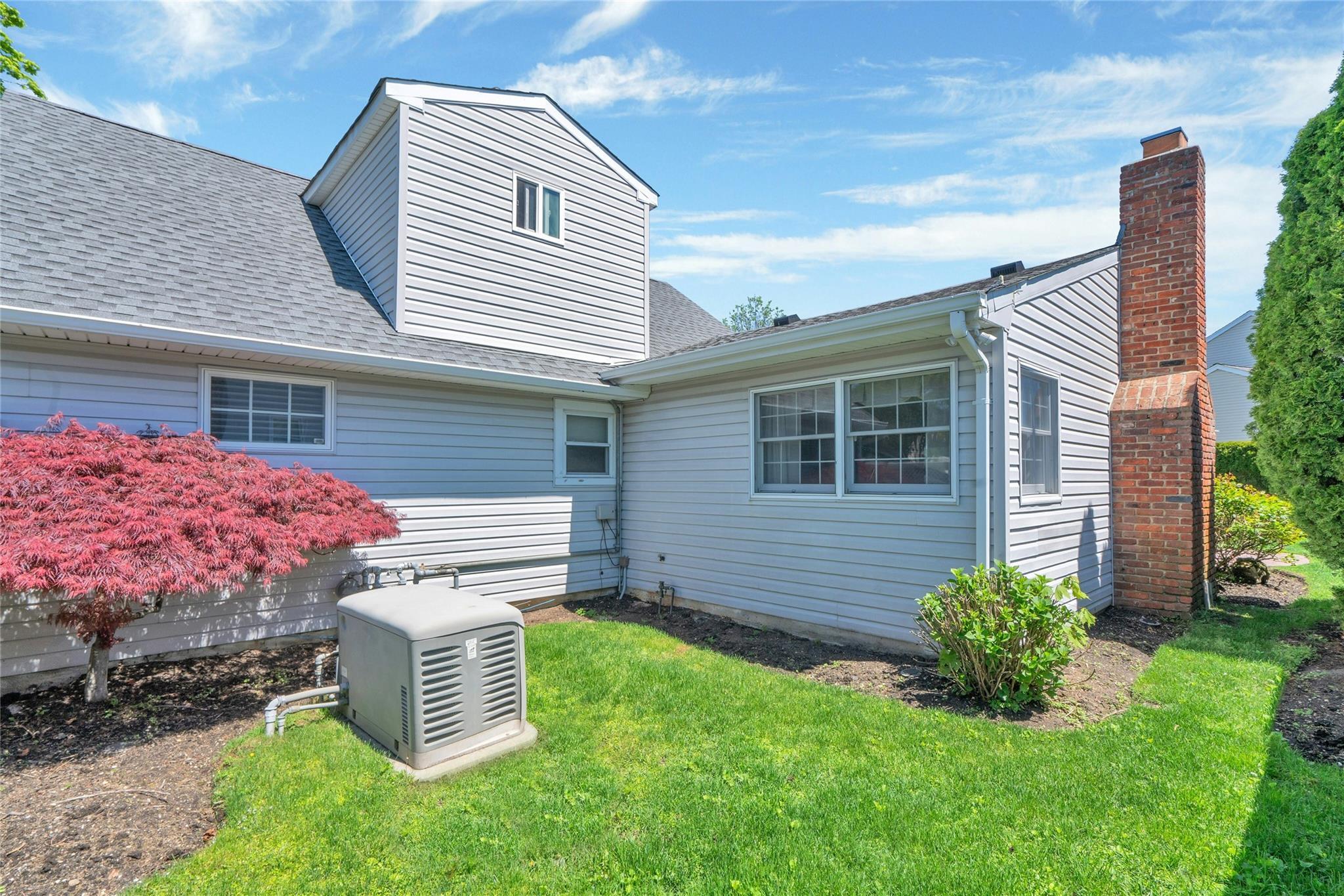 Single Family Argyle  Nassau County, NY 11758, MLS-860307-21