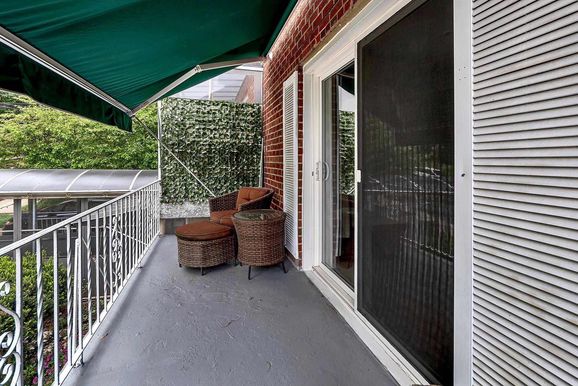 Single Family Valles  Bronx, NY 10471, MLS-860317-8