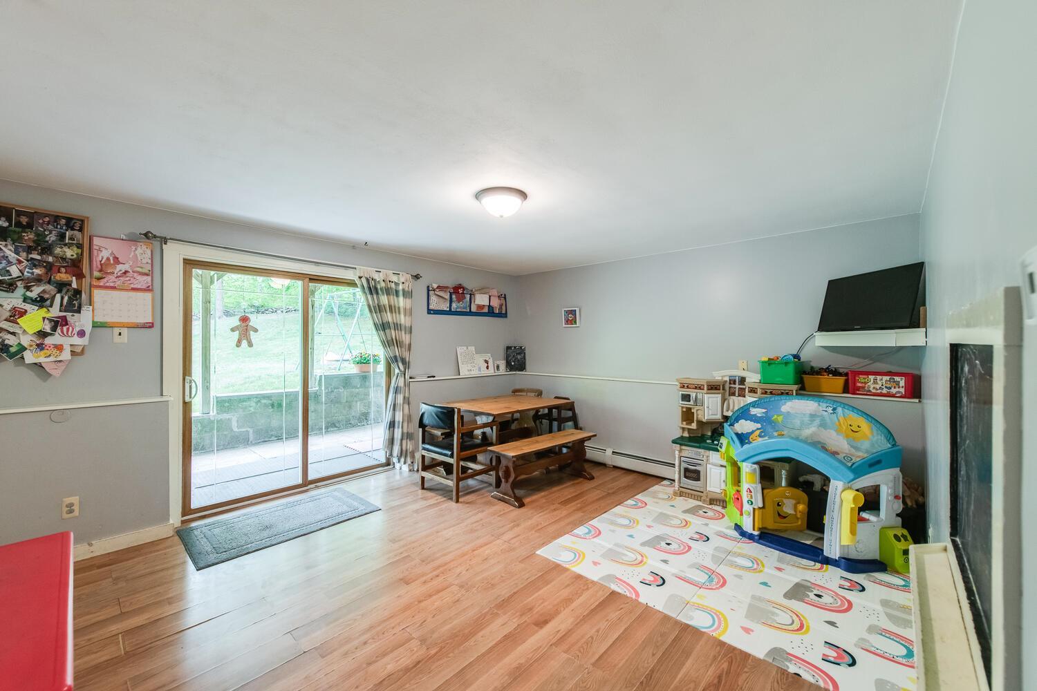 Single Family Marshall  Dutchess County, NY 12601, MLS-860323-29