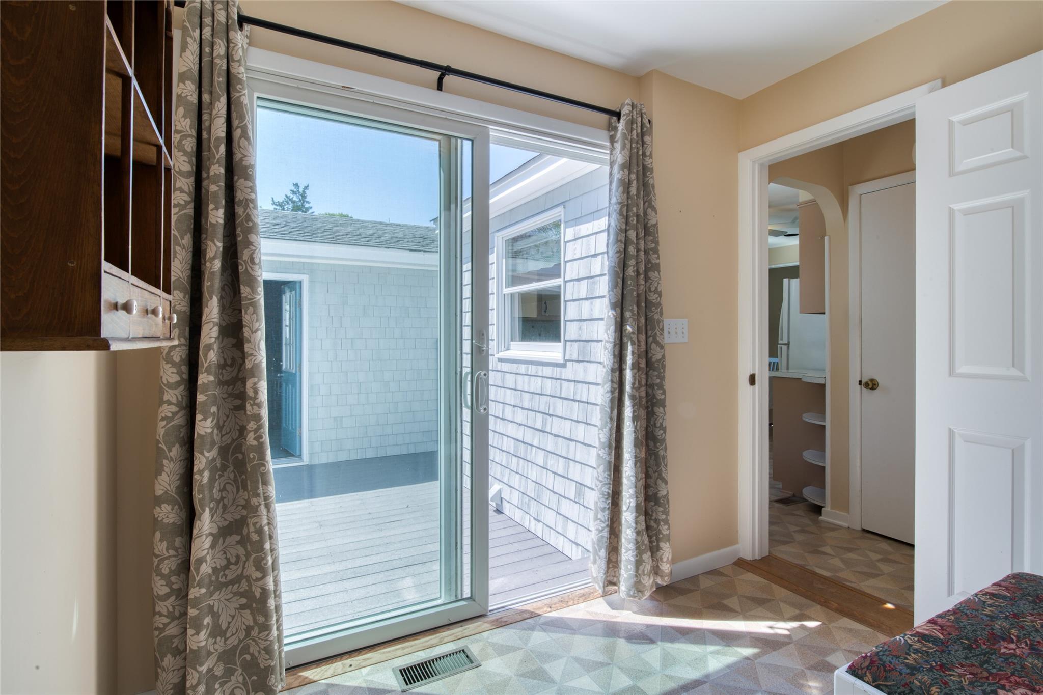 Single Family Bayberry  Suffolk County, NY 11963, MLS-860330-6