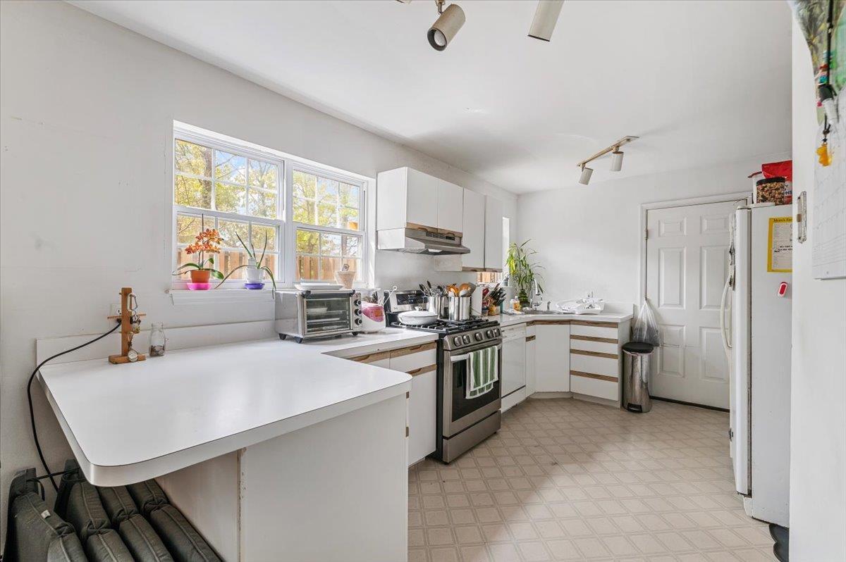 Single Family Shore  Suffolk County, NY 11946, MLS-860338-5