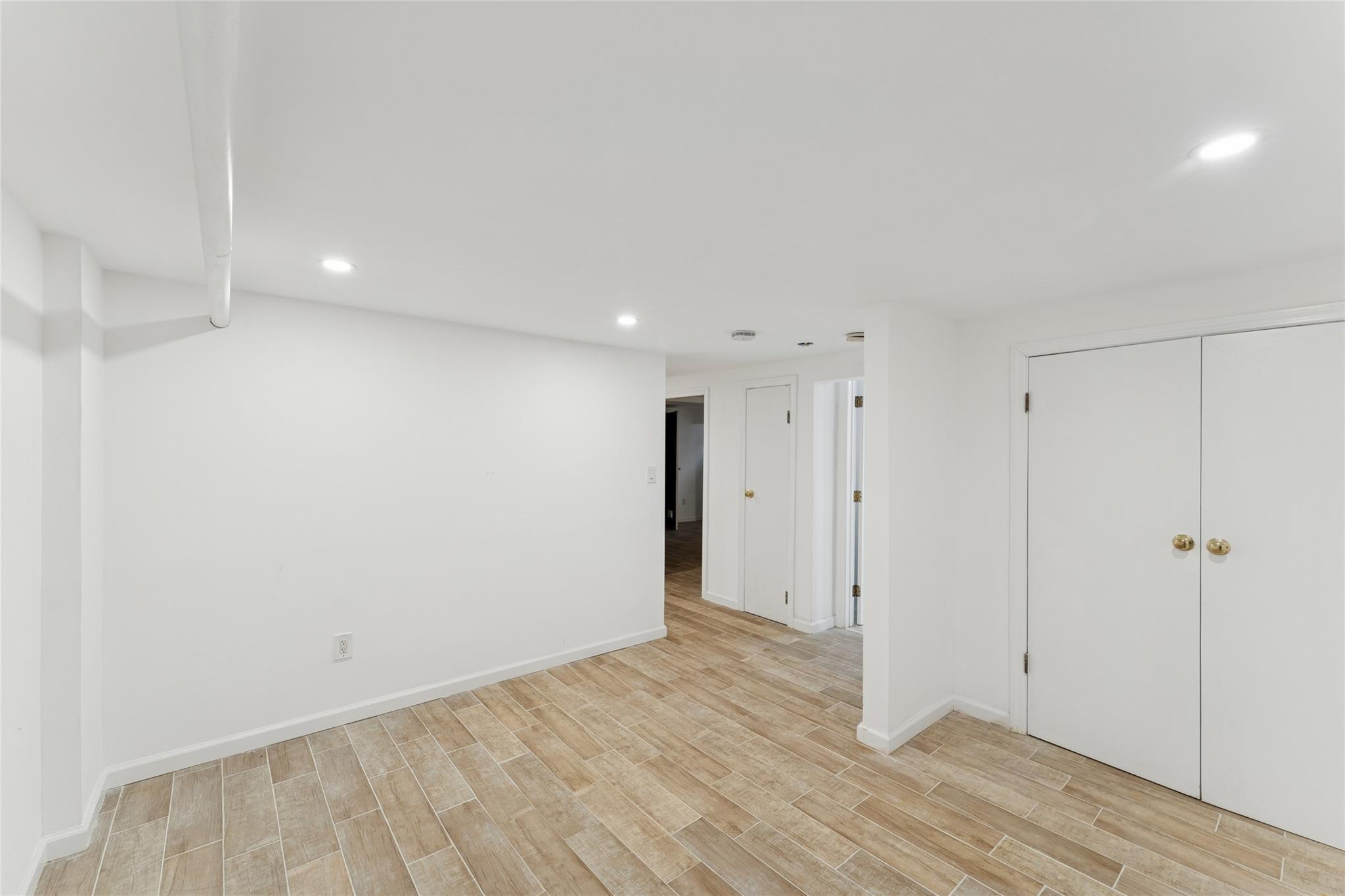 Single Family The Fenway  Nassau County, NY 11510, MLS-860345-25