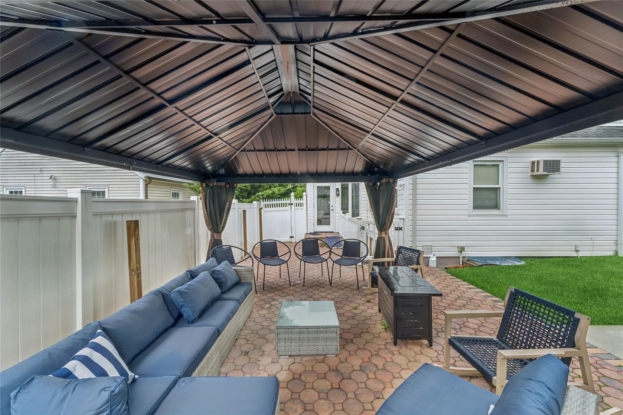 Single Family The Fenway  Nassau County, NY 11510, MLS-860345-31