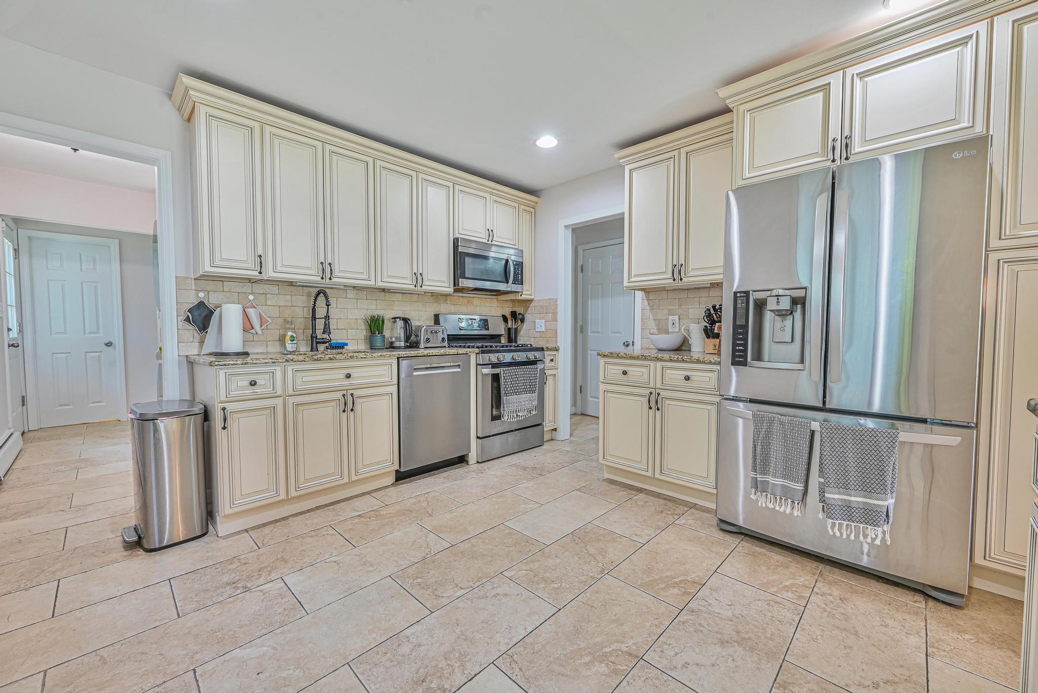 Single Family Boat  Nassau County, NY 11050, MLS-860348-2