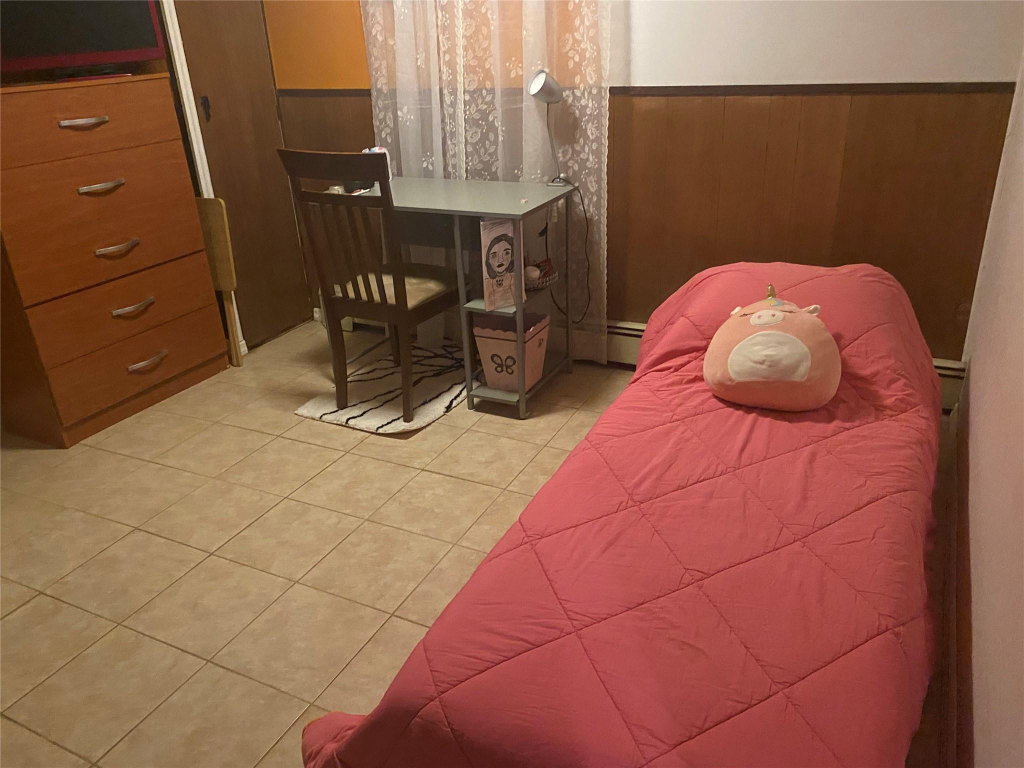 Single Family Beech  Nassau County, NY 11580, MLS-860349-10