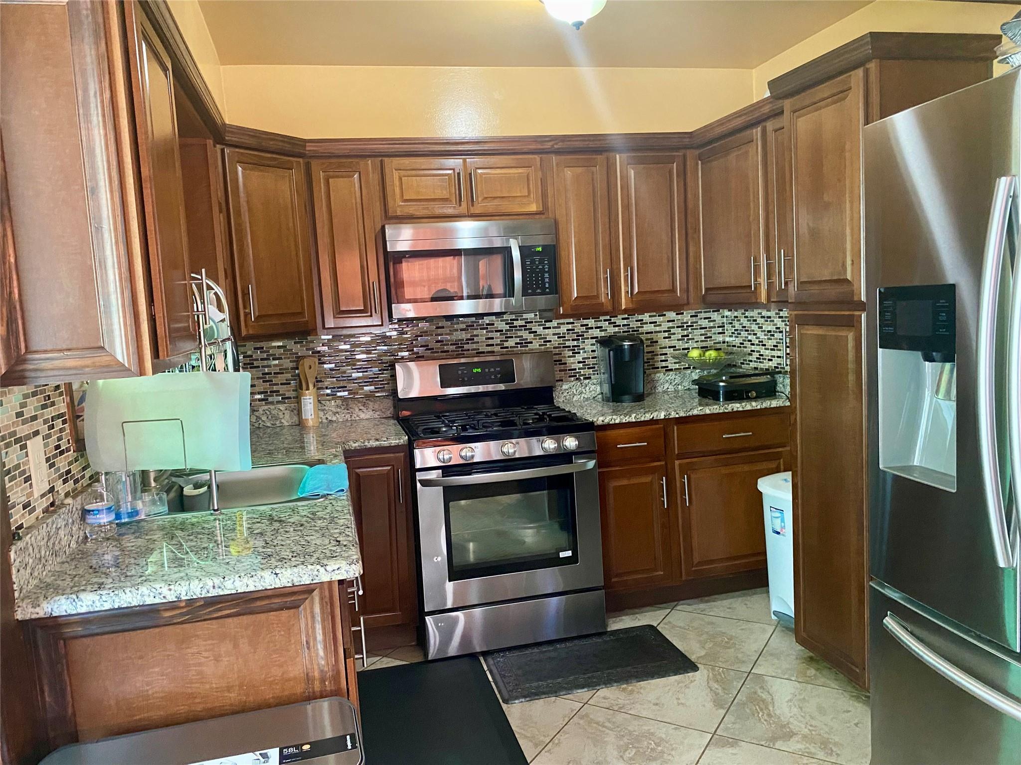 Single Family Beech  Nassau County, NY 11580, MLS-860349-3