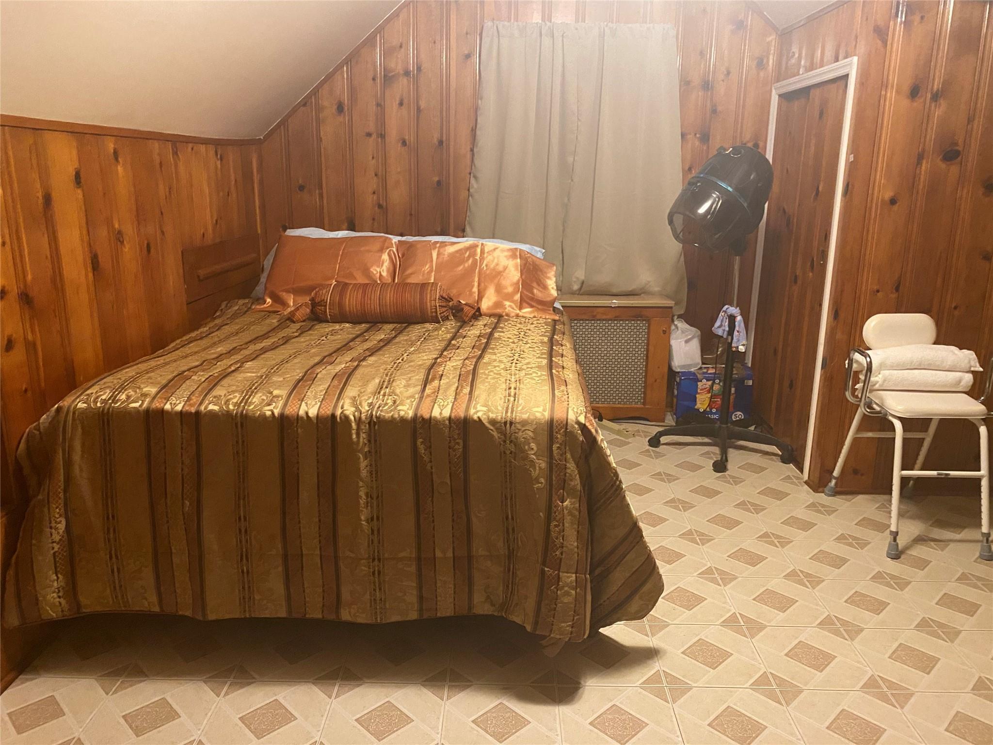 Single Family Beech  Nassau County, NY 11580, MLS-860349-6