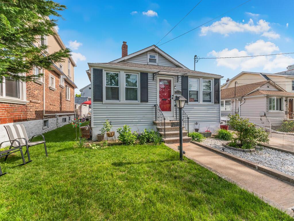 Single Family Schley  Bronx, NY 10465, MLS-860353-2