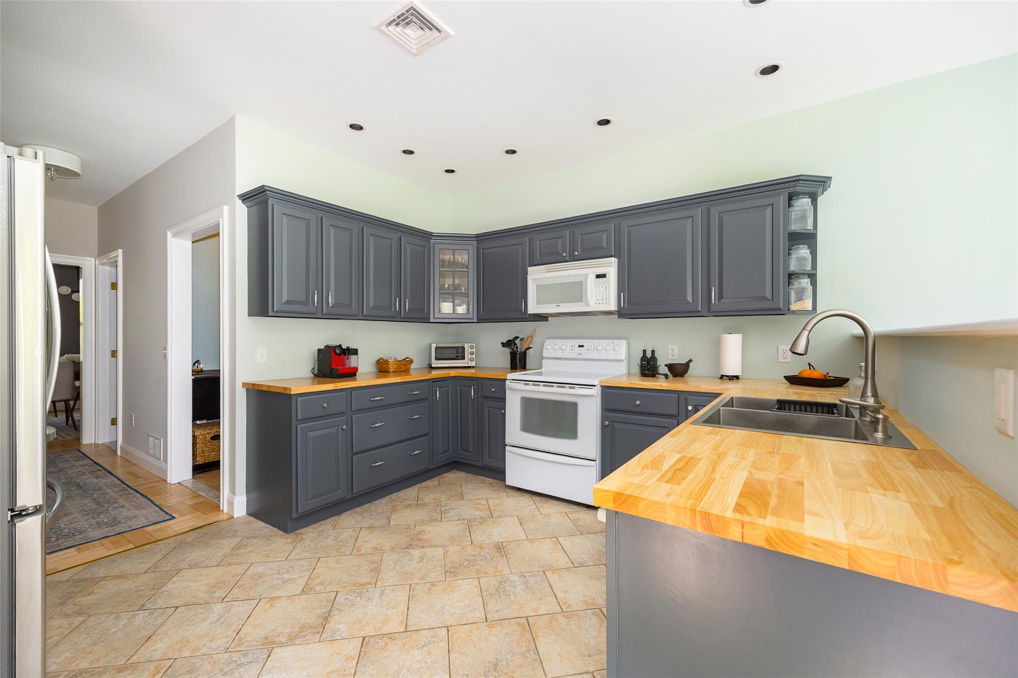 Single Family Travis  Dutchess County, NY 12538, MLS-860372-7