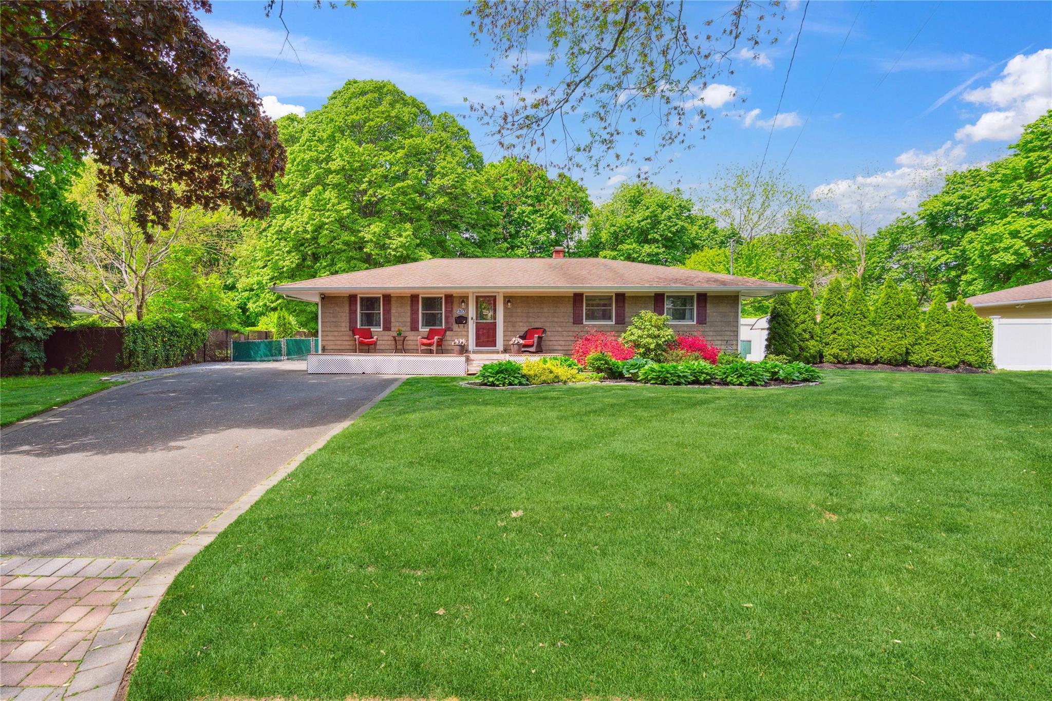 Single Family South Columbia Street  Suffolk County, NY 11776, MLS-860373-2