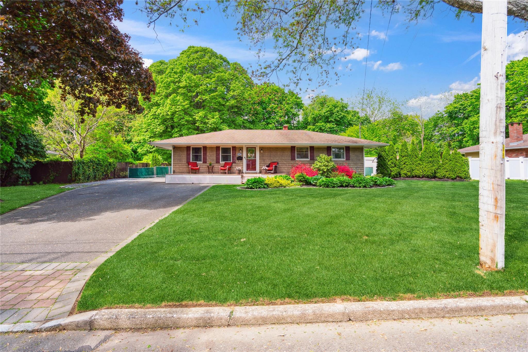Single Family South Columbia Street  Suffolk County, NY 11776, MLS-860373-3