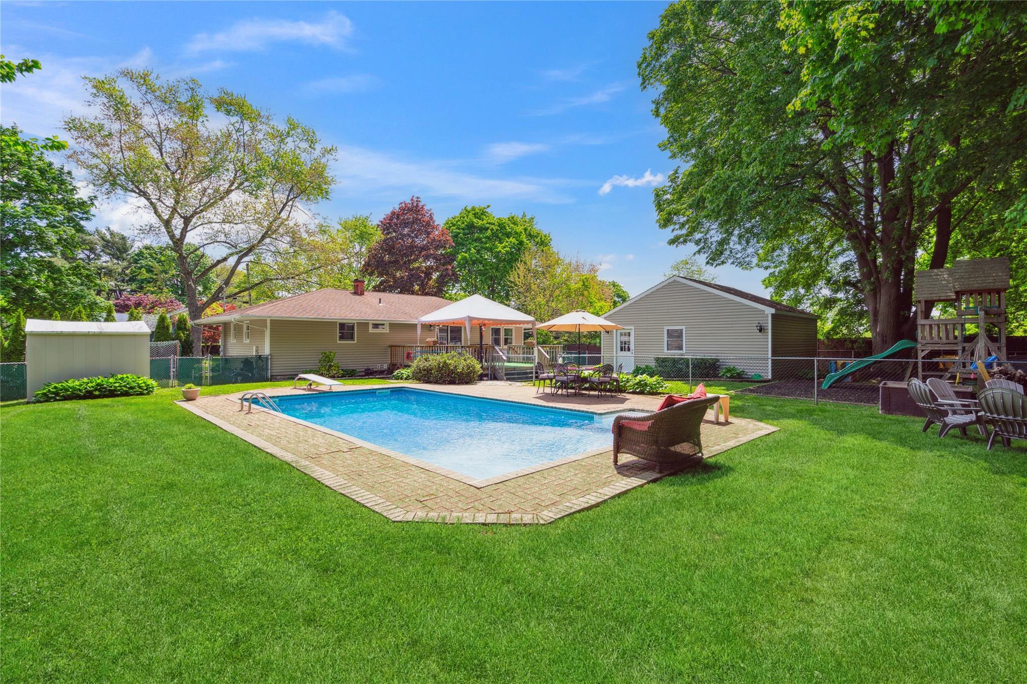 Single Family South Columbia Street  Suffolk County, NY 11776, MLS-860373-30