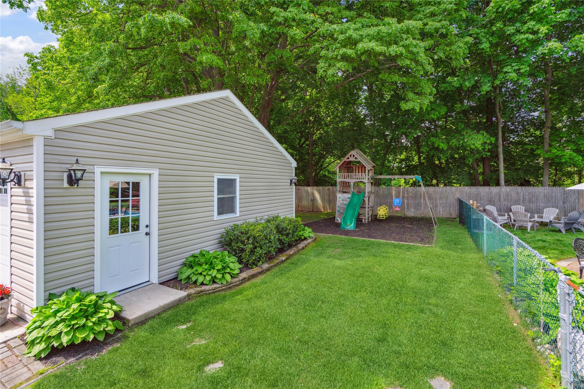 Single Family South Columbia Street  Suffolk County, NY 11776, MLS-860373-34