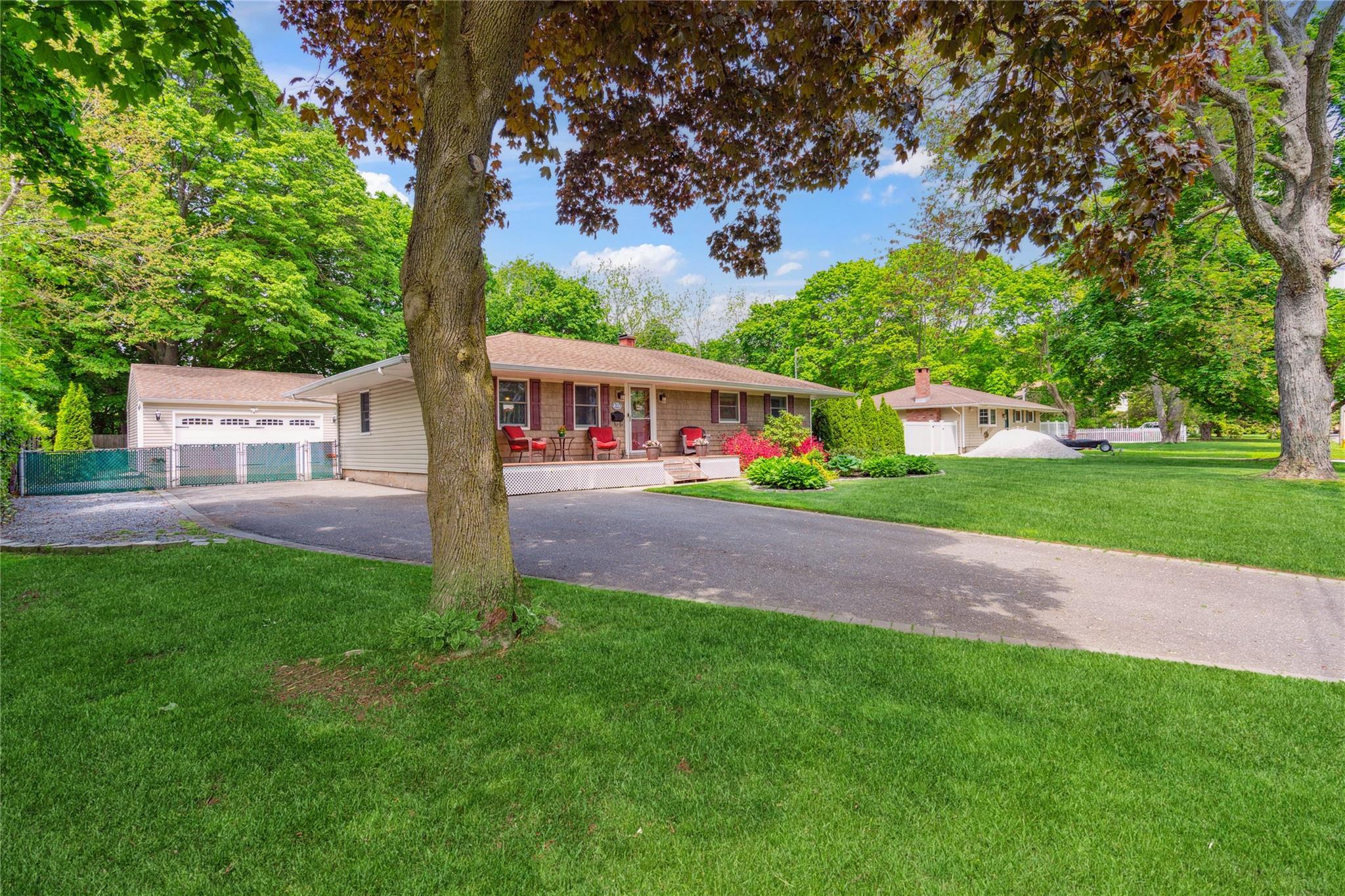Single Family South Columbia Street  Suffolk County, NY 11776, MLS-860373-6