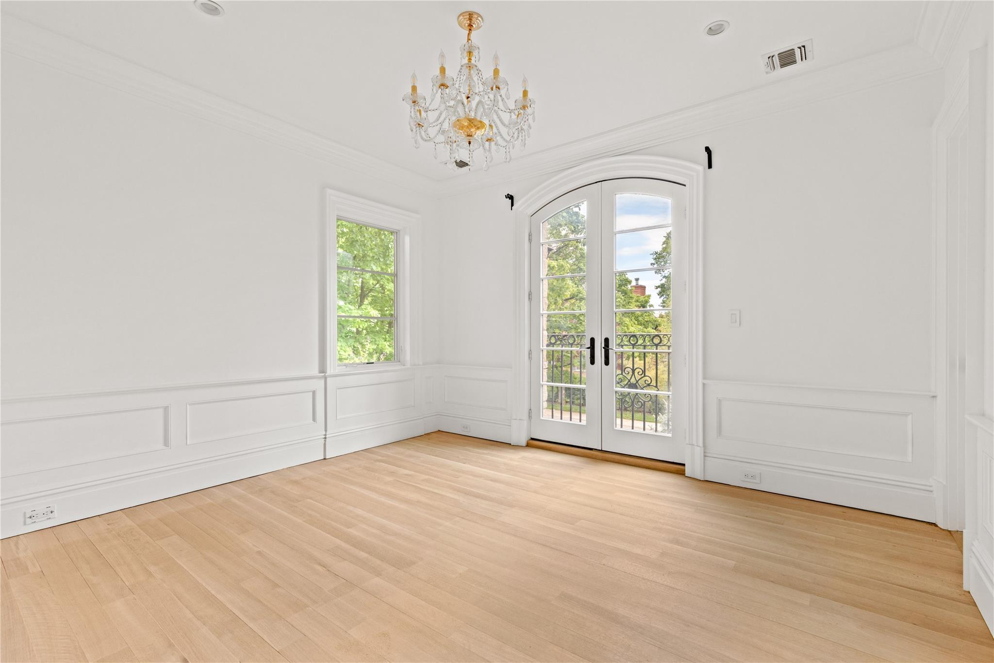 Single Family Beverly Rd  Nassau County, NY 11021, MLS-860378-24