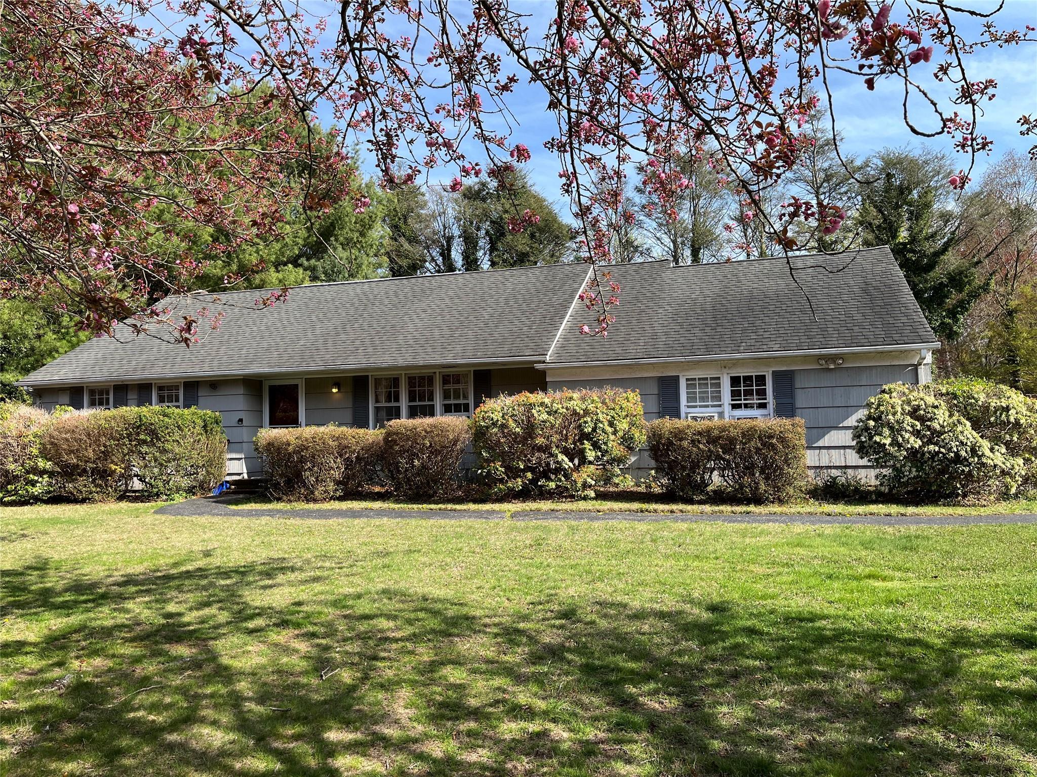 Single Family Acorn  Suffolk County, NY 11790, MLS-860384-2